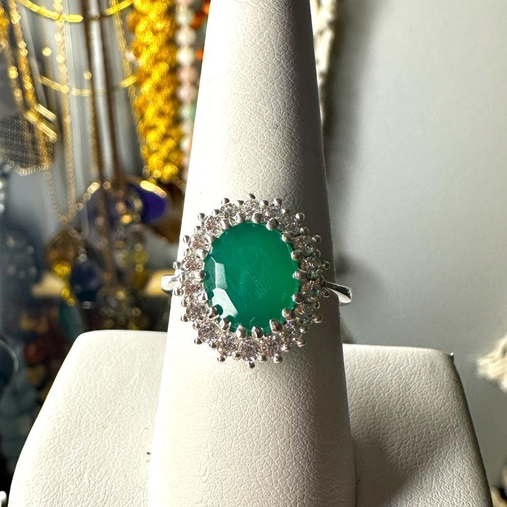 NWOT 8x10mm Chrysoprase with a halo of‎ cz diamonds set in sterling silver ring!